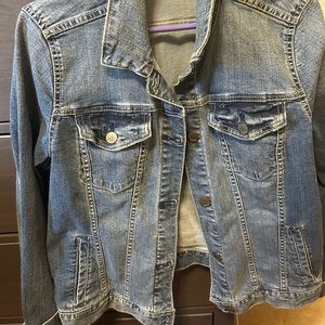 Stretchy jean jacket